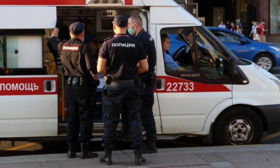 Burri në Rusi merr peng 6 fëmijët e tij, kërcënon se do t’i vras nëse s’i kthehet gruaja