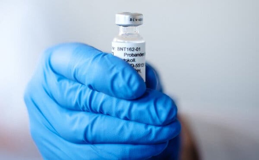 Përparësia e vaksinës së Oksfordit, edhe pse është më pak efektive