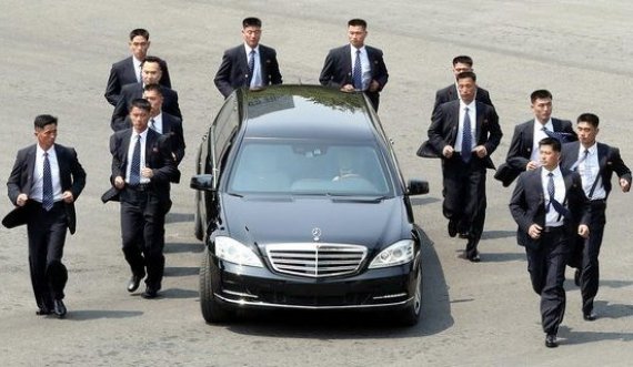 Kim Jong-Un përdor limuzinë që kushton 1.3 miliardë paund