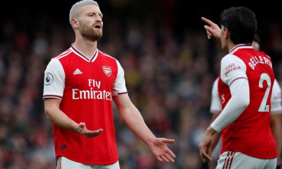 Mustafi pritet të largohet në janar nga Arsenali