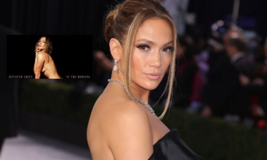 Jennifer Lopez pozon tërësisht nudo