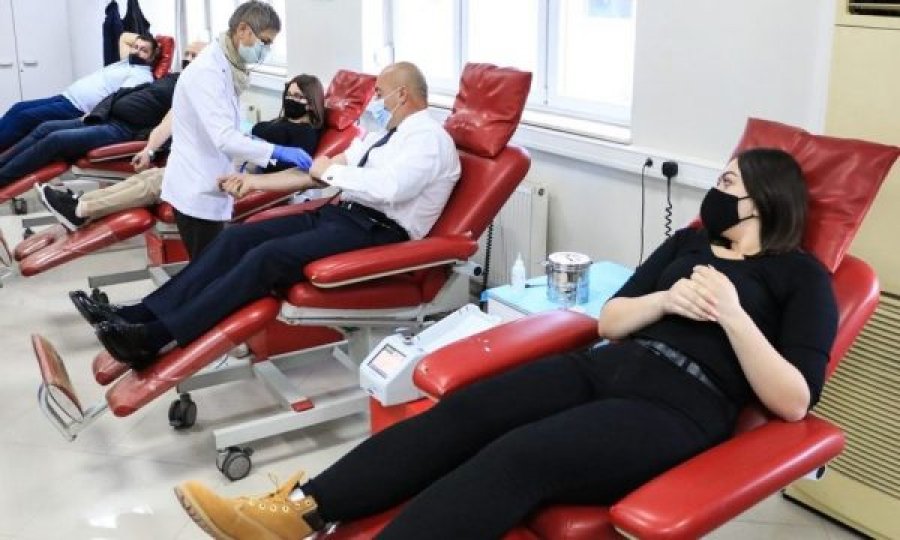 Ramush Haradinaj dhuron gjak për 28 nëntor