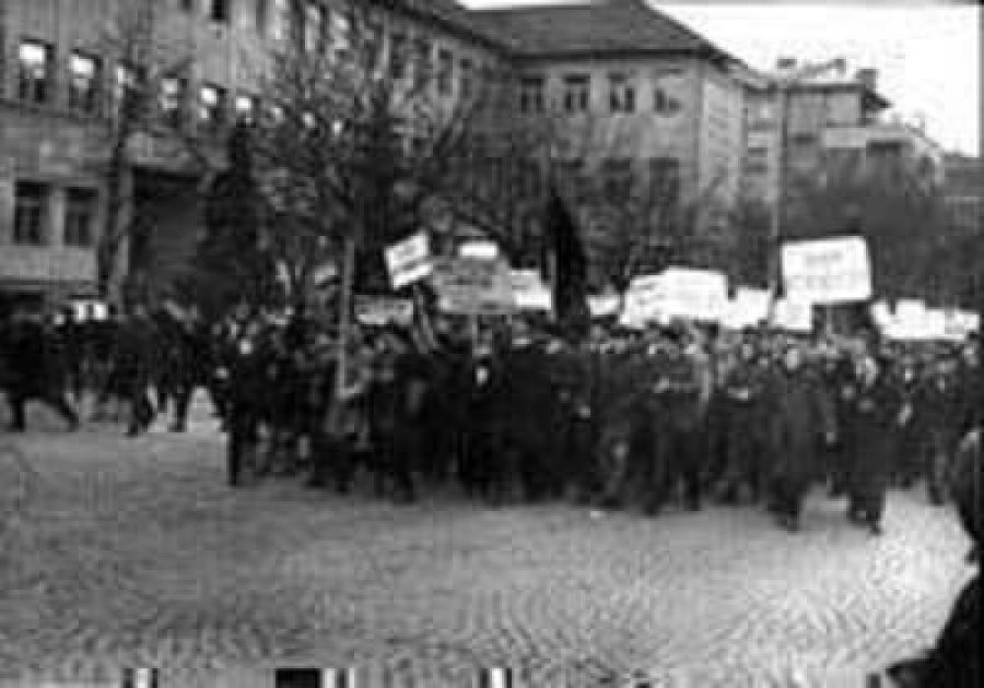 Në përkujtim të 27 Nëntorit ,organizimit të demostratave të para për Kosovën Republikë të vitit 1968