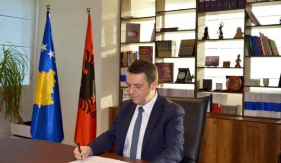 Ministri Selimi njofton për dhënien e ndihmës financiare për kthimin e degës së gjykatës në Preshevë