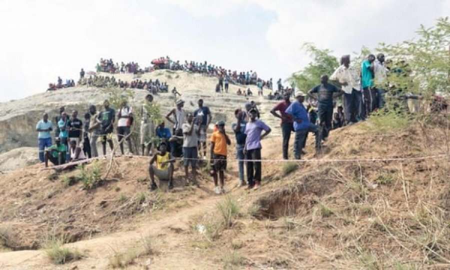 Shembet miniera, dyshohet për dhjetëra minatorë të vdekur në një shtet afrikan