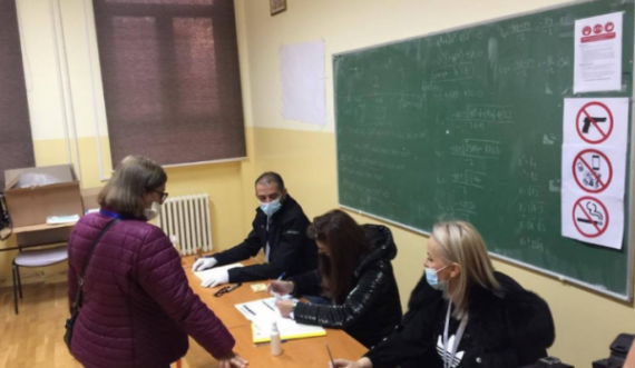 Hapen të gjitha qendrat e votimit në Veri të Mitrovicës