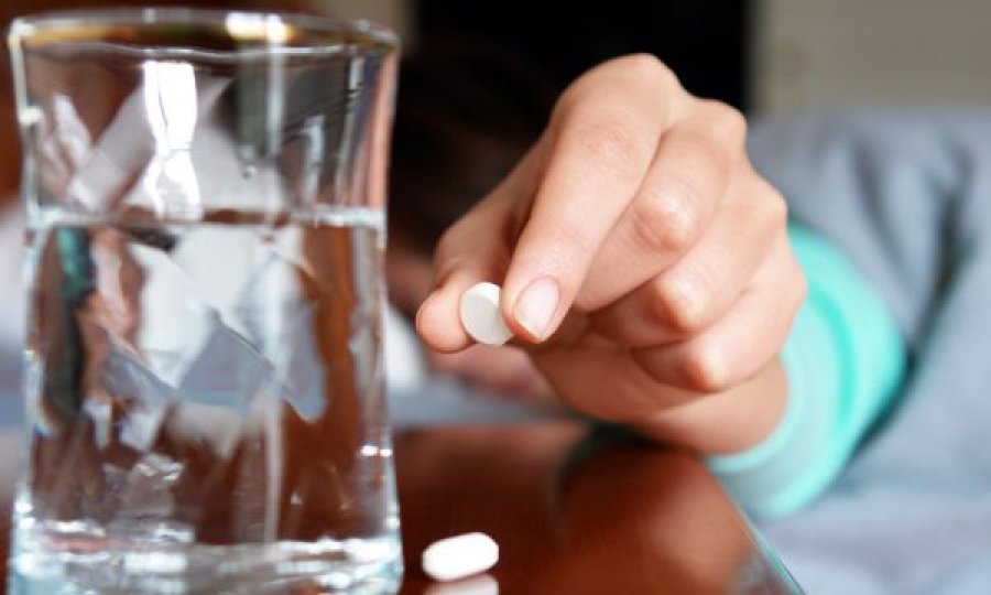 Covid-19, në mesin e katër viktimave edhe një 36 vjeçar, flet drejtori i spitalit në Gjakovë