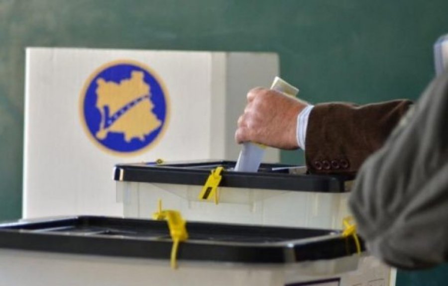  Një orë nga përfundimi, rritet numri i qytetarëve që po votojnë në Podujevë 