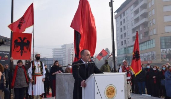 Kryetari i Prizrenit tregon nëse do të hiqet shtatorja e Skënderbeut