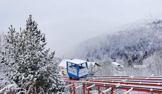  Bora mbulon Brezovicën