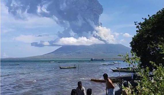 Shpërthimi masiv i vullkanit detyron me mijëra të braktisin shtëpitë