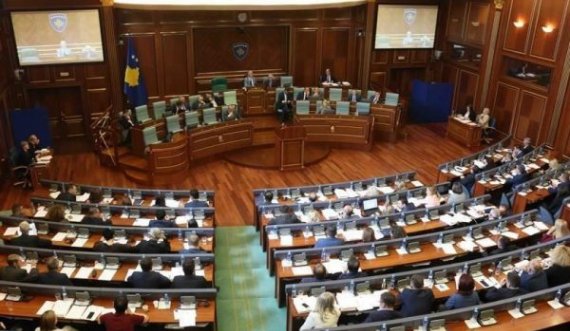 Me 50 minuta vonesë fillon seanca e Kuvendit të Kosovës.
