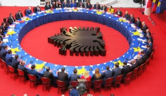 Publikohet agjenda e plotë e takimit të qeverive Kosovë –Shqipëri
