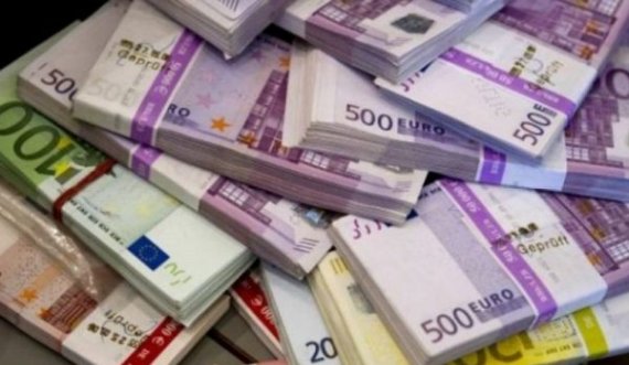 Shqiptari: 500 mijë € ose do t’i fus plumbin babait