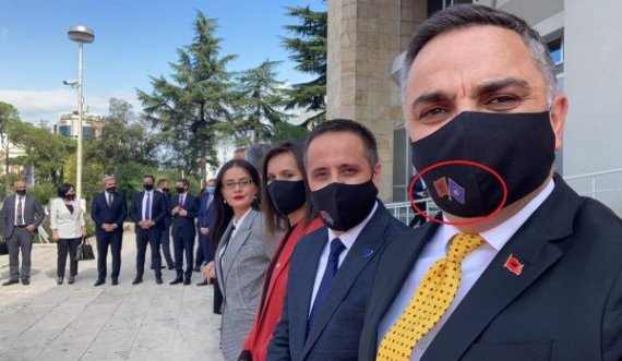Këto janë maskat e veçanta që kanë vendosur Ministrat për takimin në Tiranë