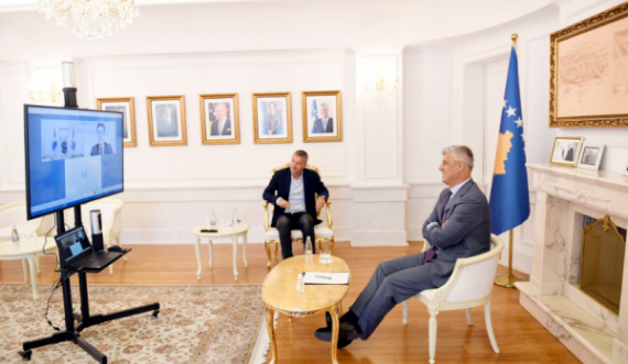 Thaçi diskuton me Lajçakun për dialogun: Njohja reciproke është e vetmja mënyrë që sjell paqe në rajon
