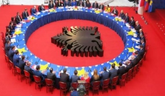 Sot në Tiranë mbahet mbledhja e përbashkët e dy qeverive Kosovë-Shqipëri