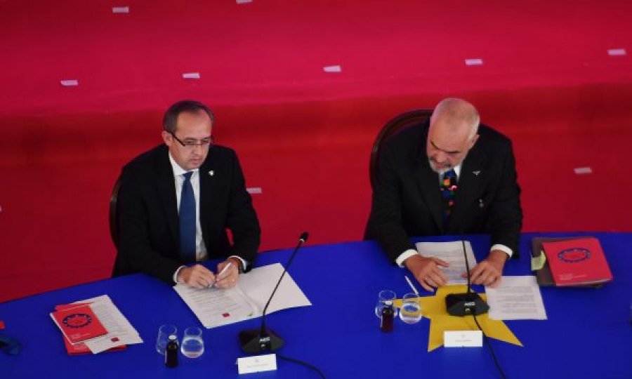 Këto janë të gjitha marrëveshjet që janë nënshkruar sot mes Kosovës dhe Shqipërisë