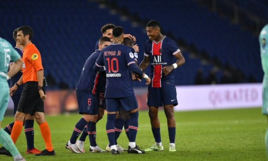 PSG shkatërron Angers