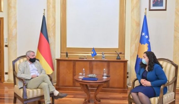 Osmani takon ambasadorin Rohde për nder të 30 vjetorit të bashkimit të dy Gjermanive