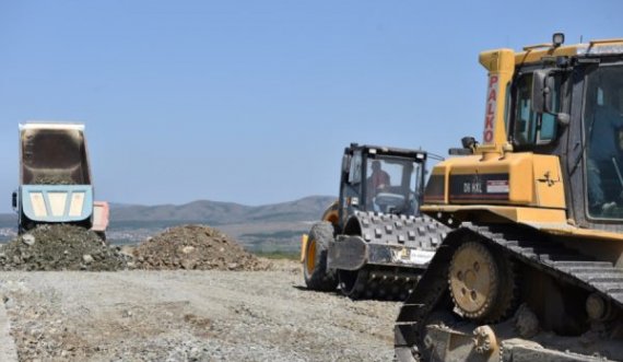 Tahiri - Qeverisë Kurti: Kur dhe a do të përfundojnë ndonjëherë punimet në aksin Prishtinë – Mitrovicë?
