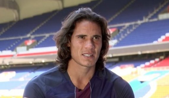 Zyrtare: Cavani transferohet në Man United