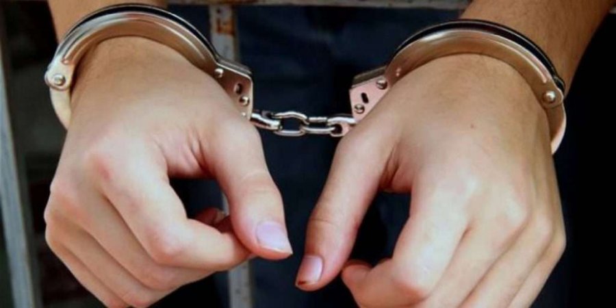 E mitura nga Mali i Zi arrestohet në Klinë bashkë me një burrë, u kapën duke bashkëjetuar