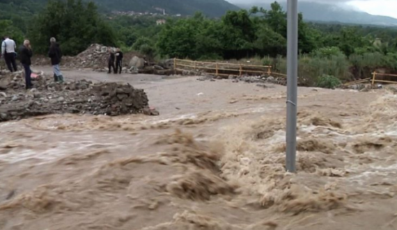 Pas vërshimeve në Kosovë, kërkohet aktivizimi i shtabeve të krizave