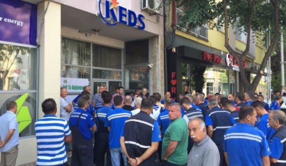Fillon rikthimi i punëtorëve të KEDS-it në vendet e tyre të punës