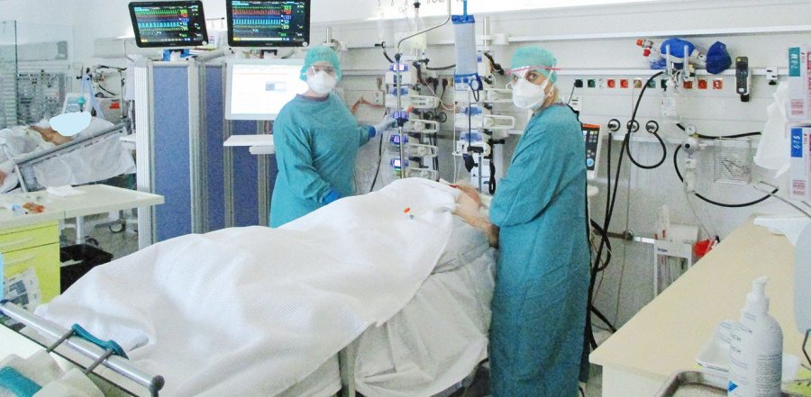 Gjendja e pacientëve që po trajtohen për COVID-19 në QKUK dhe spitalet rajonale