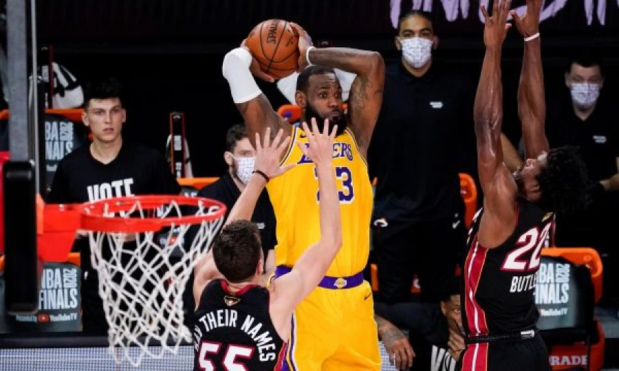 NBA: LA Lakers vetëm një fitore larg titullit, pas fitores së tretë kundër Miamit