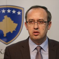 Qeveria Hoti buzë greminës, votimi i buxhetit për vitin 2021 vetëm me konsensus për zgjedhje të parakohshme parlamentare
