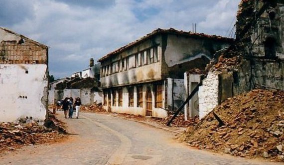 Strukturat e fshehta serbe në Gjyqësorin e Kosovës nuk e lejojnë gjykimin për kompensimin e dëmeve të luftës