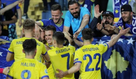 Kryeministri i Kosovës: “Jemi shumë afër Euro 2020, fat sonte djema!”