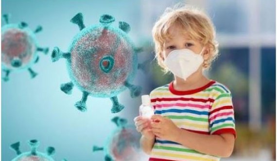 Fëmijët e shpërndajnë masivisht virusin, një 13 vjeçare infekton 11 anëtarë të familjes