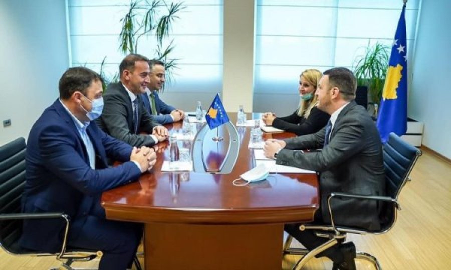 Para seancës së Kuvendit mobilizohet AAK’ja