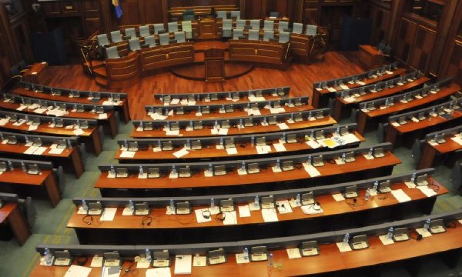 Pas pak seancë solemne në Kuvendin e Kosovës