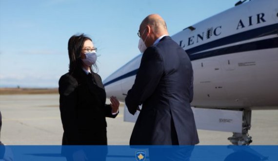 Meliza Haradinaj publikon fotografitë nga pritja e kryediplomatit grek