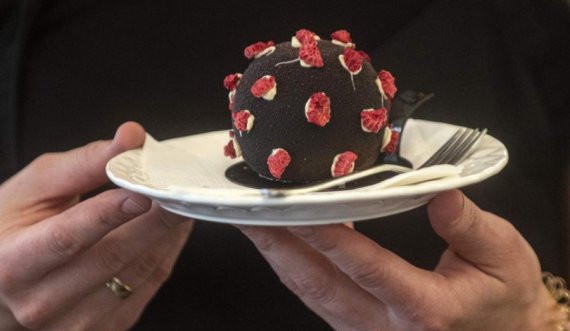 Ëmbëlsira e frymëzuar nga COVID-19 u bë virale në Pragë
