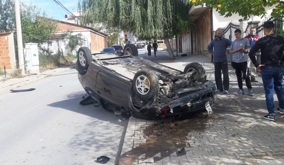 Vetaksident në kryeqytet, bëhet llom vetura