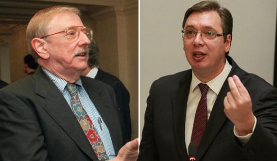 Përplasen në distancë për Reçakun, Vuçiq ia kthen Walkerit