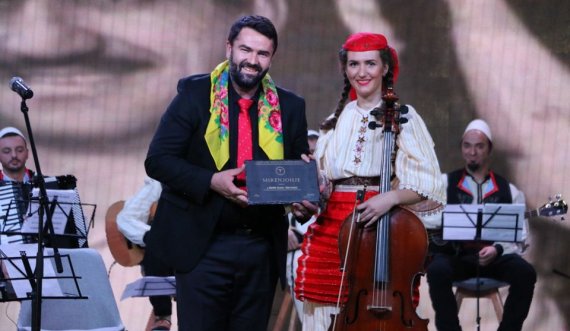 Ansambli Nacional me suksesin e radhës: Premiera e parë dedikuar grupit 'Trio Zajazi' dhe solistit Rexhep Zajazi