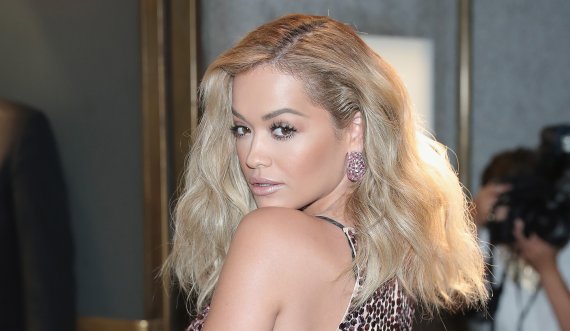 Rita Ora ka një mesazh për vajzat në Kosovë