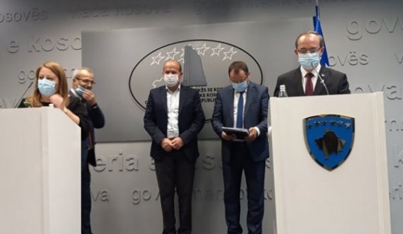 Hoti pas takimit me Lajçakun: Në tavolinën e bisedimeve ulemi vetëm për njohje reciproke