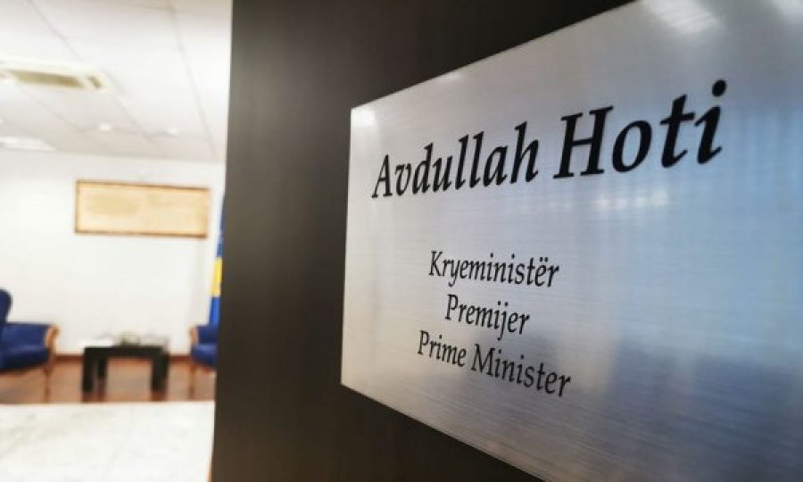 Zyra e Kryeministrit ndan rreth 10 mijë euro për larjen e automjeteve zyrtare