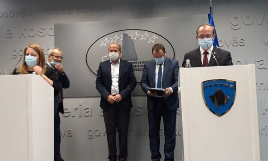 Hoti pas takimit me Lajçakun: Në tavolinën e bisedimeve ulemi vetëm për njohje reciproke