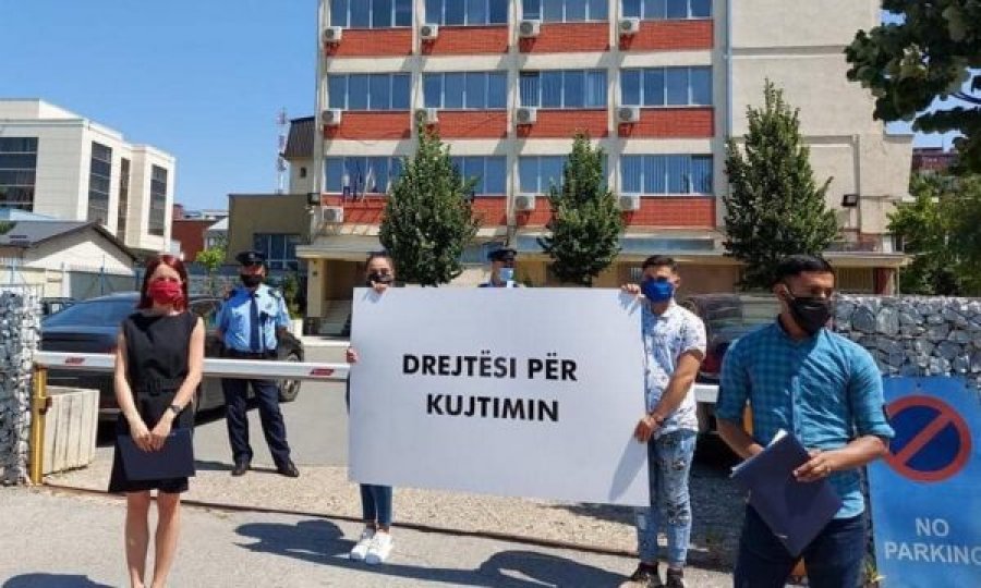 Kurti reagon pas vendimit të Gjykatës për rastin e Kujtim Veselit