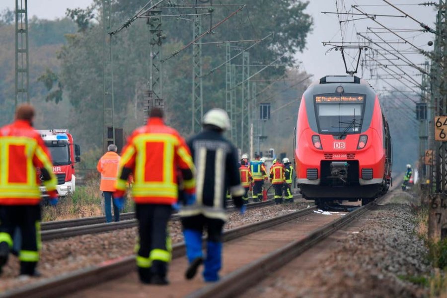 Tragjedi në Gjermani: Vdesin pas goditjes nga treni dy vëllezër nga Deçani, njëri 13 tjetri 17 vjeçar