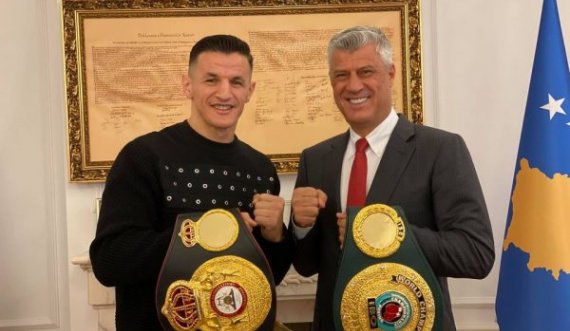 Presidenti Thaçi e dekoron Krasniqin me medalje, pasi u shpall kampion i botës