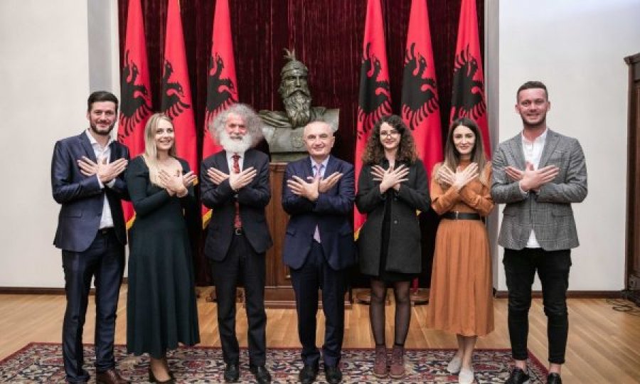 Presidenti i Shqipërisë kujton 30 vjetorin e themelimit të Shtëpisë Botuese “Buzuku” Kosova Sot